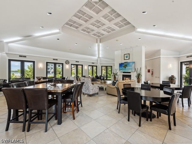 232 La Peninsula BLVD 232, Naples, FL 34113