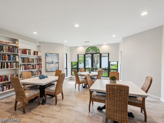 232 La Peninsula BLVD 232, Naples, FL 34113
