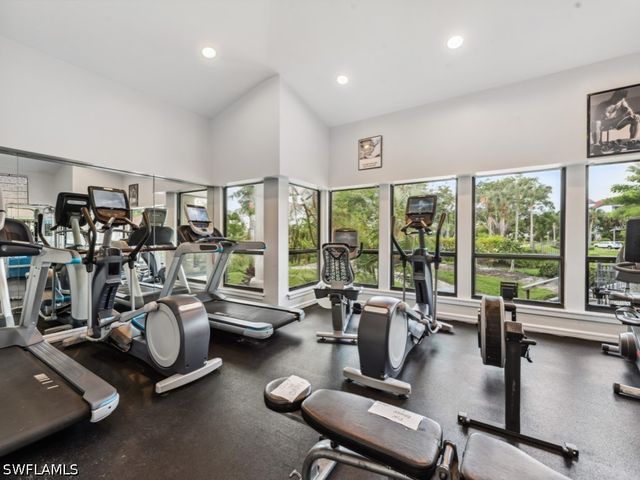 232 La Peninsula BLVD 232, Naples, FL 34113