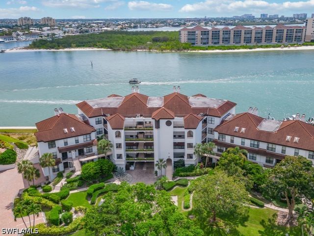 232 La Peninsula BLVD 232, Naples, FL 34113