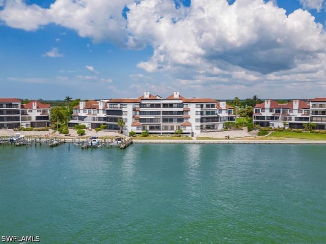 232 La Peninsula BLVD 232, Naples, FL 34113