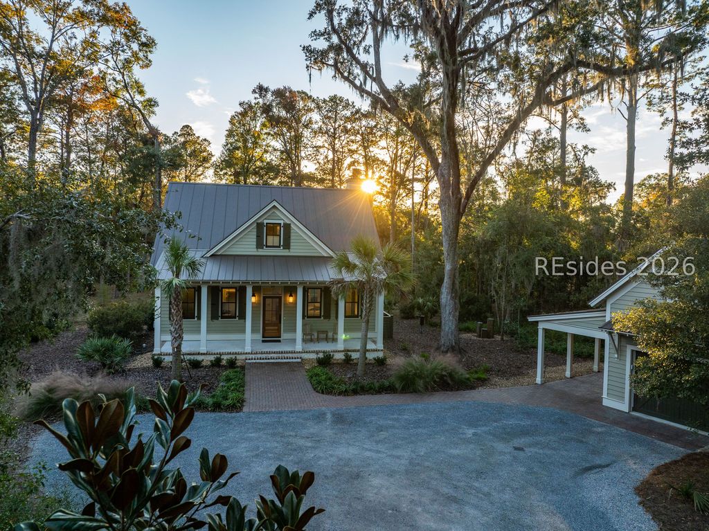 28 Walker House Dr, Okatie, SC 29909