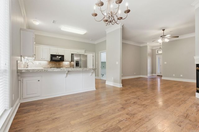 107 Nemours Court, Maumelle, AR 72113