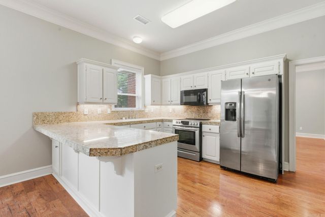 107 Nemours Court, Maumelle, AR 72113