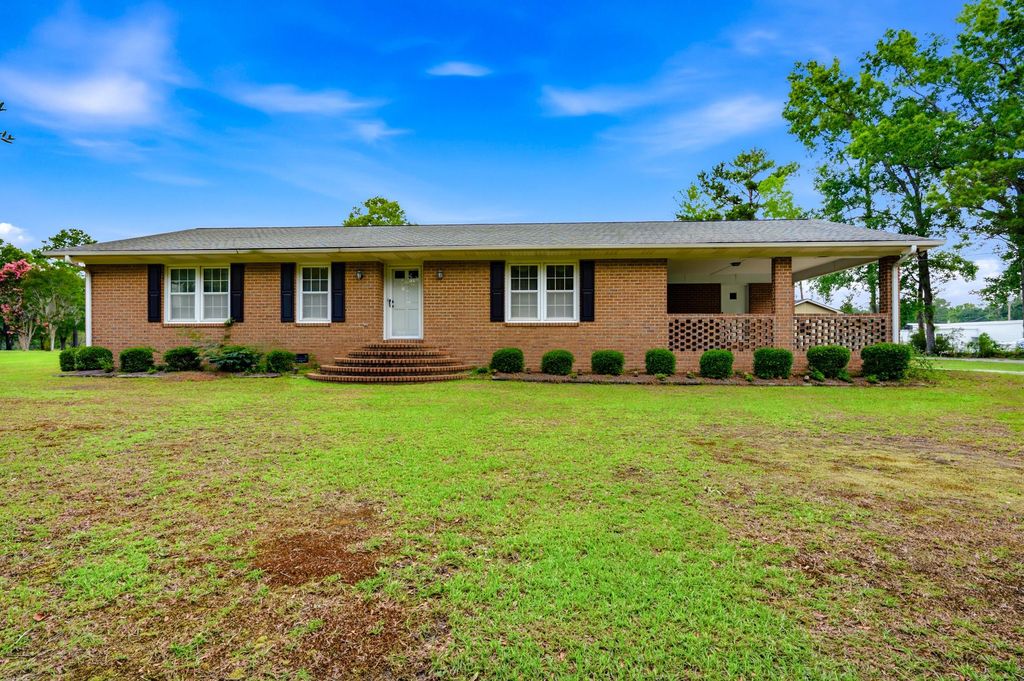 1007 Academy Dr., Conway, SC 29526