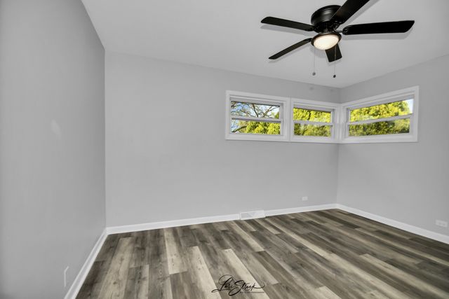 2917 Nottingham Avenue, Markham, IL 60428