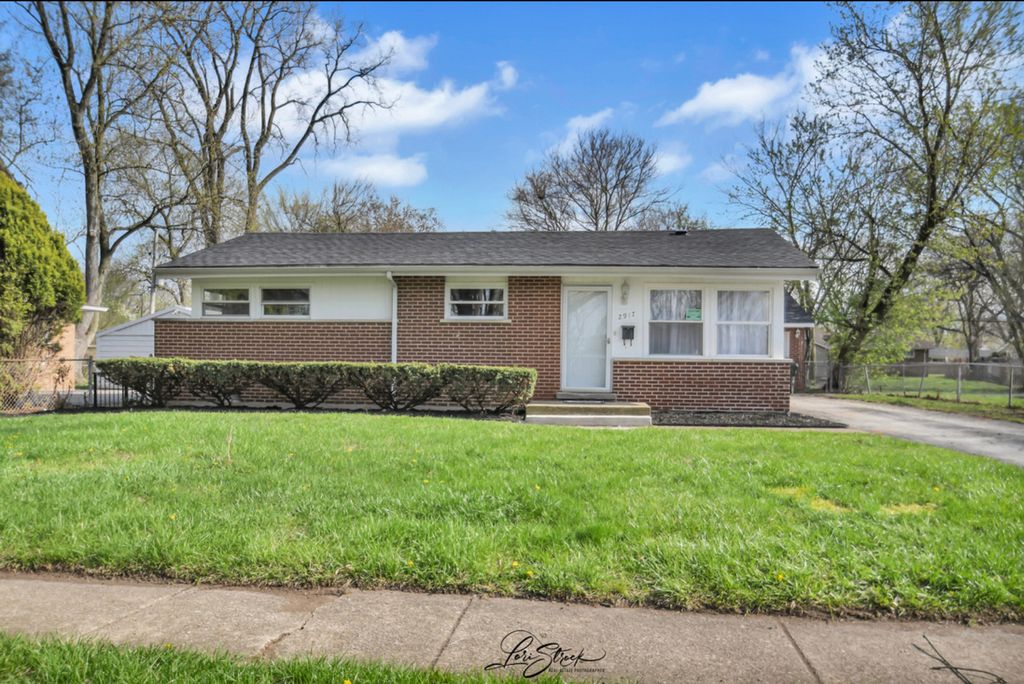 2917 Nottingham Avenue, Markham, IL 60428