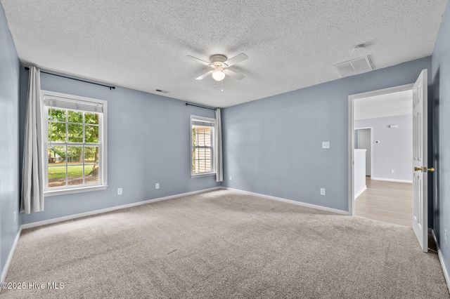 112 Fodder Drive, Hubert, NC 28539