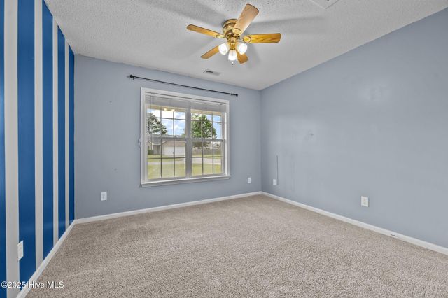 112 Fodder Drive, Hubert, NC 28539