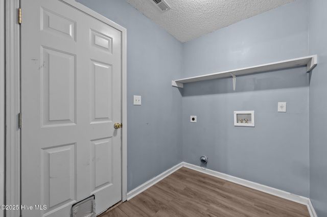 112 Fodder Drive, Hubert, NC 28539