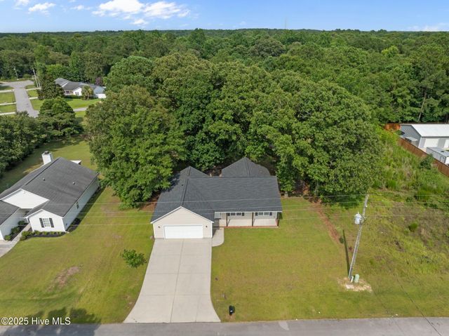 112 Fodder Drive, Hubert, NC 28539