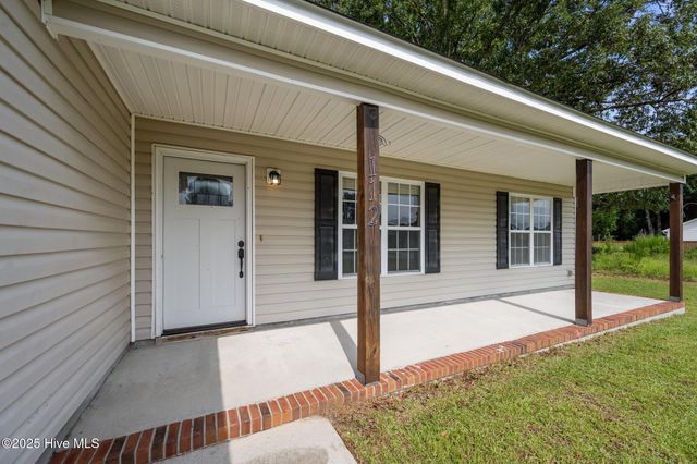 112 Fodder Drive, Hubert, NC 28539