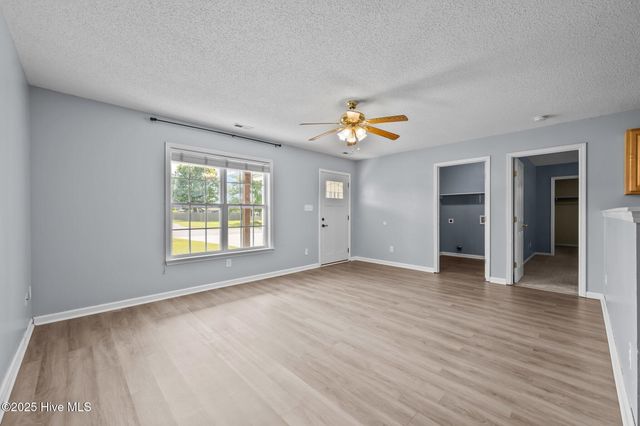 112 Fodder Drive, Hubert, NC 28539