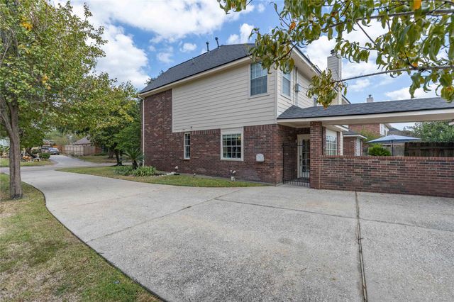 19819 Cherry Oaks Lane, Humble, TX 77346