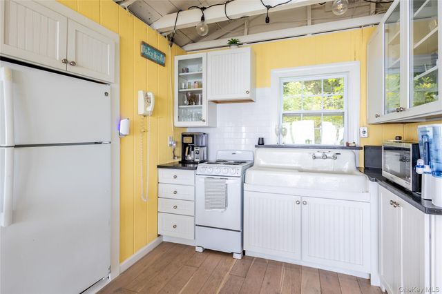 58 Hillcrest Drive, Baiting Hollow, NY 11933