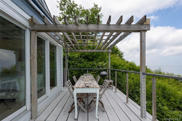 58 Hillcrest Drive, Baiting Hollow, NY 11933