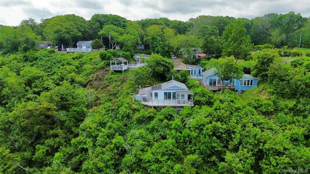 58 Hillcrest Drive, Baiting Hollow, NY 11933