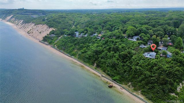 58 Hillcrest Drive, Baiting Hollow, NY 11933