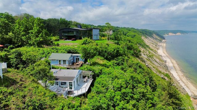 58 Hillcrest Drive, Baiting Hollow, NY 11933