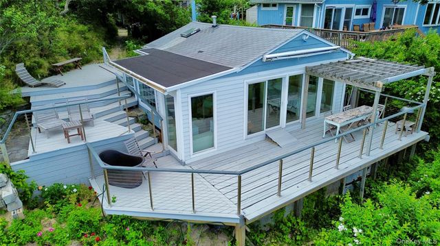 58 Hillcrest Drive, Baiting Hollow, NY 11933