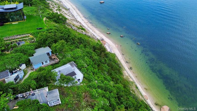 58 Hillcrest Drive, Baiting Hollow, NY 11933