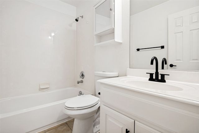 10405 Fairway Vista Drive, Rowlett, TX 75089