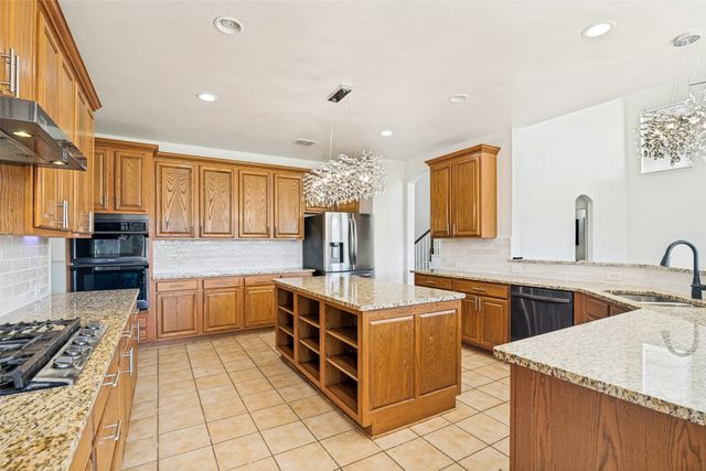 10405 Fairway Vista Drive, Rowlett, TX 75089