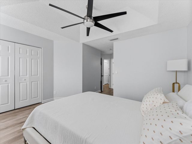 10240 Via Hibiscus 4, Boca Raton, FL 33428