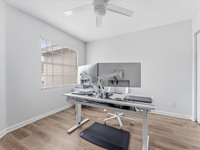 10240 Via Hibiscus 4, Boca Raton, FL 33428