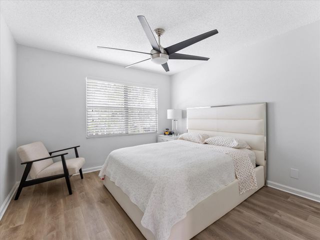 10240 Via Hibiscus 4, Boca Raton, FL 33428