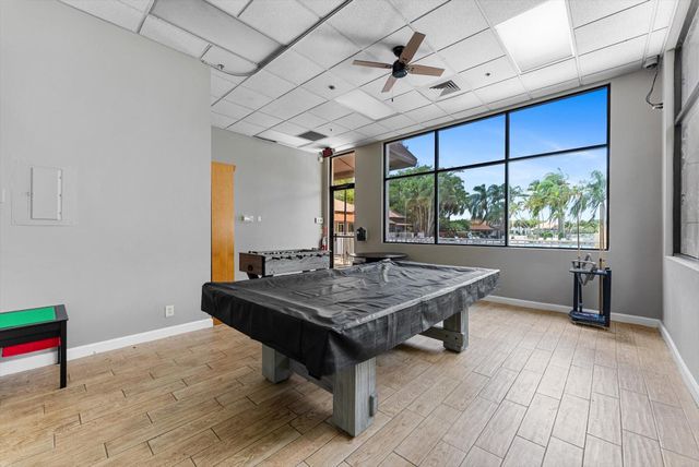 10240 Via Hibiscus 4, Boca Raton, FL 33428