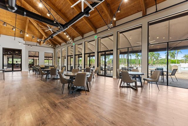 10240 Via Hibiscus 4, Boca Raton, FL 33428