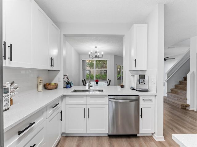 10240 Via Hibiscus 4, Boca Raton, FL 33428