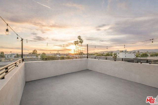 12706 Pacific Avenue, Los Angeles, CA 90066