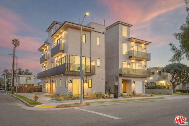 12706 Pacific Avenue, Los Angeles, CA 90066