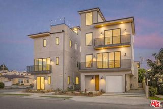 12706 Pacific Avenue, Los Angeles, CA 90066