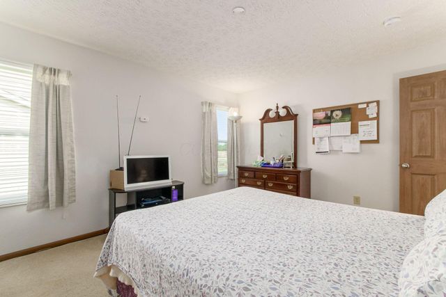 983 Wallace Drive, Delaware, OH 43015