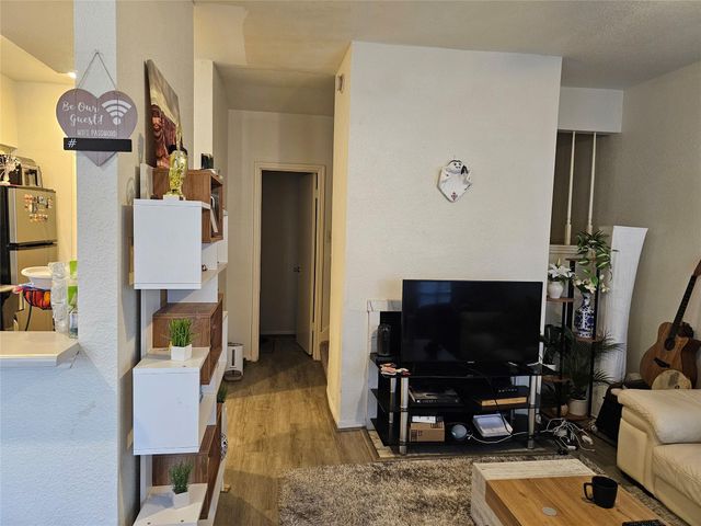 2121 El Paseo Street 1306, Houston, TX 77054