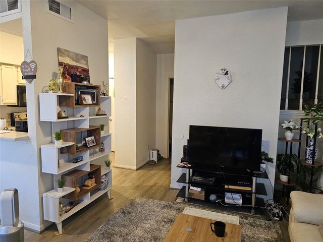 2121 El Paseo Street 1306, Houston, TX 77054