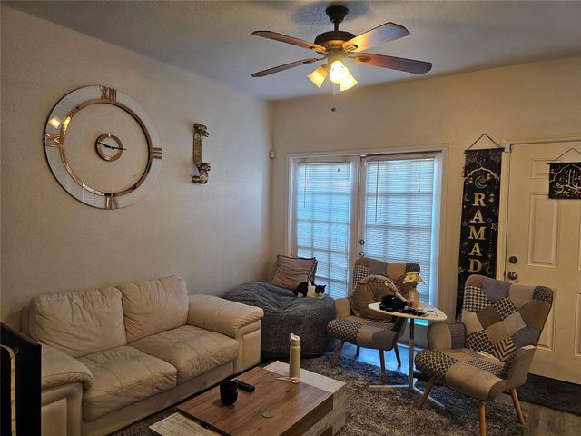 2121 El Paseo Street 1306, Houston, TX 77054