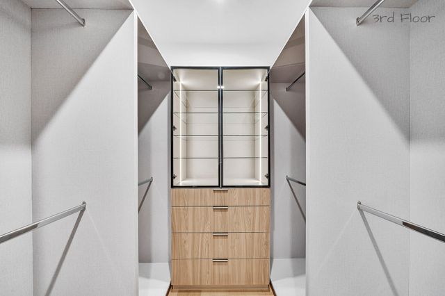 16 Seaside Avenue, Key Largo, FL 33037