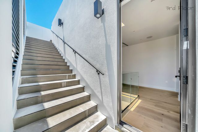 16 Seaside Avenue, Key Largo, FL 33037