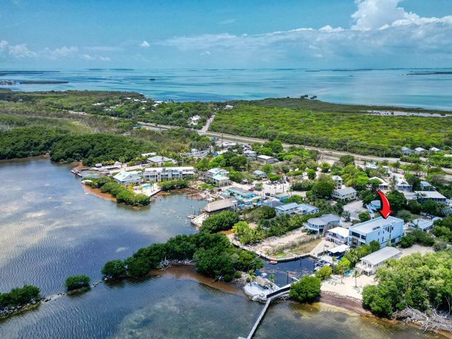 16 Seaside Avenue, Key Largo, FL 33037