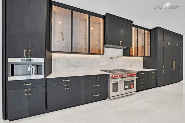 16 Seaside Avenue, Key Largo, FL 33037