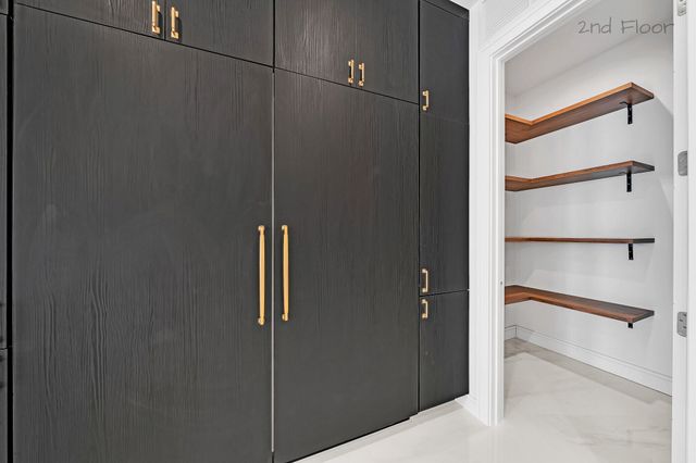 16 Seaside Avenue, Key Largo, FL 33037