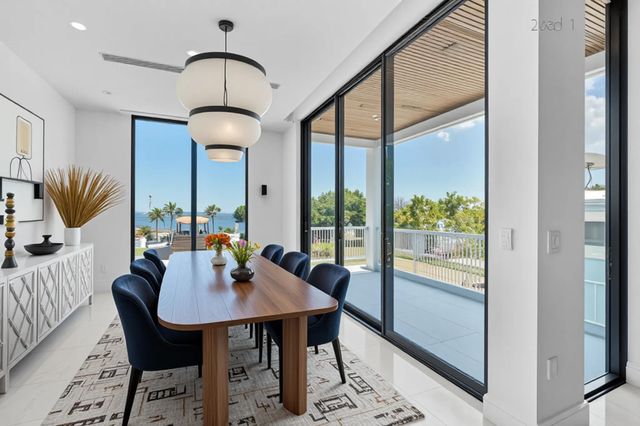 16 Seaside Avenue, Key Largo, FL 33037