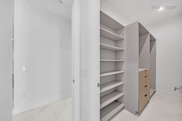 16 Seaside Avenue, Key Largo, FL 33037