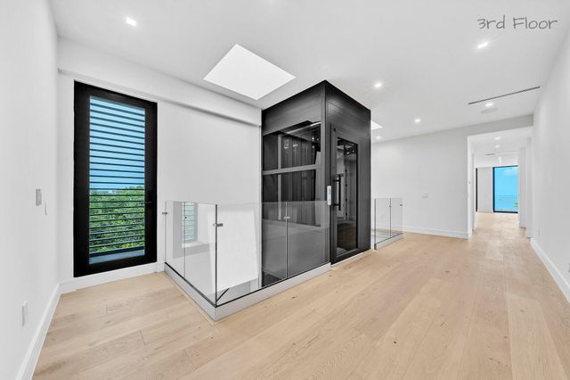 16 Seaside Avenue, Key Largo, FL 33037