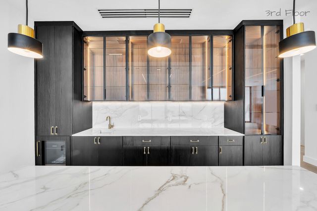 16 Seaside Avenue, Key Largo, FL 33037