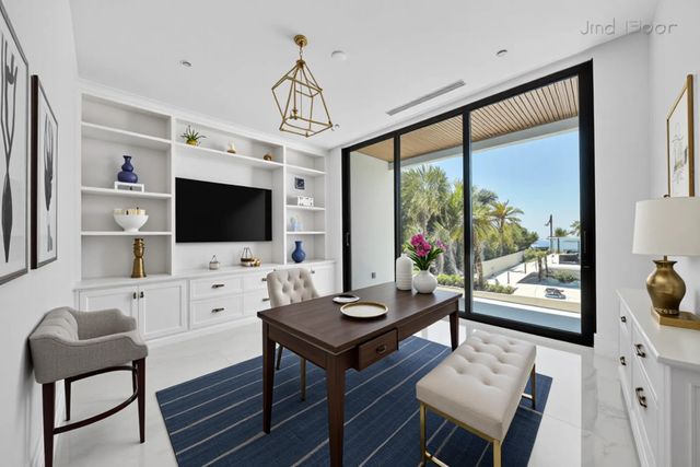 16 Seaside Avenue, Key Largo, FL 33037